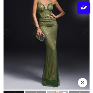 Elegant Green Strapless Gown